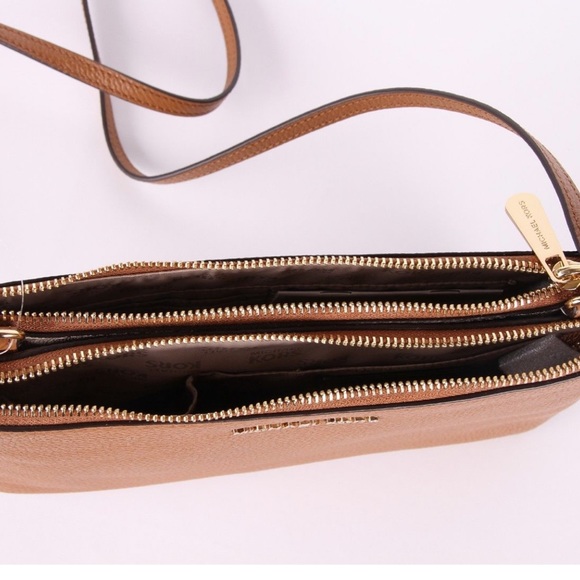 Michael Kors Jet Set Travel Double Zip Gusset - Picture 4 of 8